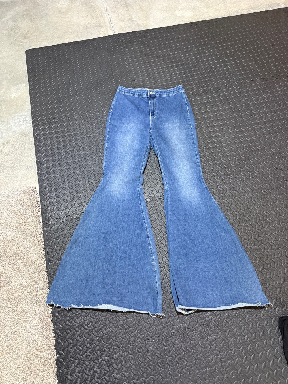 We The Free Womens Bell Bottom Flare Jeans Just Float On size 31